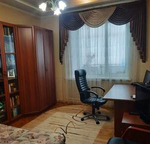 3-к квартира, вторичка, 110м2, 8/8 этаж