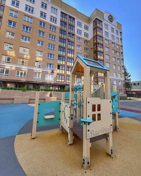 2-к квартира, вторичка, 75м2, 1/9 этаж
