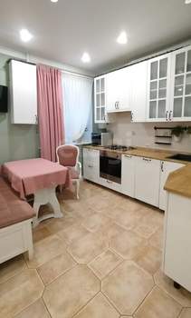 2-к квартира, вторичка, 58м2, 1/5 этаж
