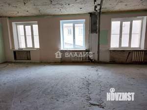 4-к квартира, вторичка, 136м2, 1/9 этаж