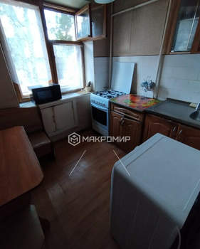 2-к квартира, вторичка, 45м2, 1/5 этаж