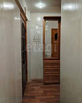 3-к квартира, вторичка, 61м2, 5/5 этаж