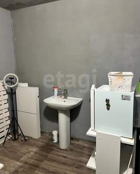 2-к квартира, вторичка, 69м2, 4/10 этаж