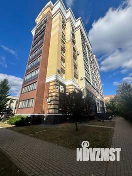 3-к квартира, вторичка, 106м2, 1/10 этаж