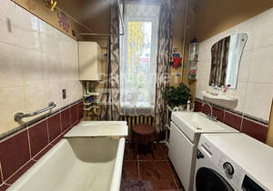 3-к квартира, вторичка, 82м2, 2/2 этаж