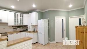 2-к квартира, вторичка, 58м2, 1/5 этаж