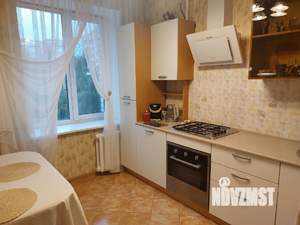 2-к квартира, вторичка, 58м2, 4/10 этаж