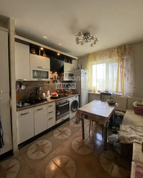 4-к квартира, вторичка, 82м2, 7/10 этаж
