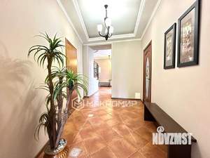 4-к квартира, вторичка, 176м2, 5/6 этаж