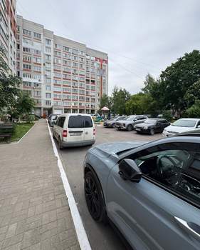 2-к квартира, вторичка, 57м2, 9/10 этаж