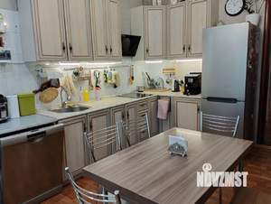 3-к квартира, вторичка, 104м2, 2/2 этаж