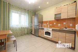 3-к квартира, вторичка, 100м2, 12/17 этаж