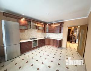 3-к квартира, вторичка, 100м2, 3/6 этаж
