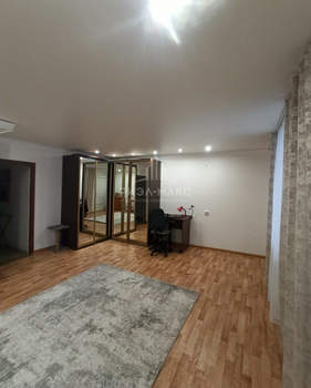 2-к квартира, вторичка, 58м2, 1/5 этаж