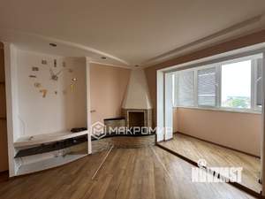 3-к квартира, вторичка, 102м2, 9/10 этаж