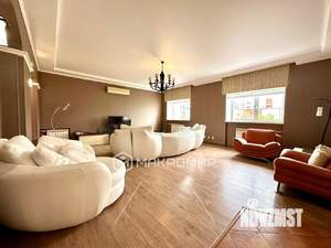 4-к квартира, вторичка, 176м2, 5/6 этаж