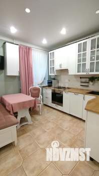 2-к квартира, вторичка, 58м2, 1/5 этаж