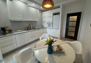 2-к квартира, вторичка, 77м2, 8/15 этаж