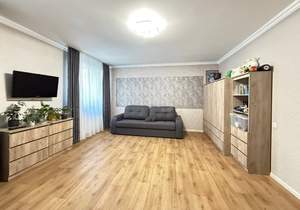 3-к квартира, вторичка, 100м2, 1/10 этаж