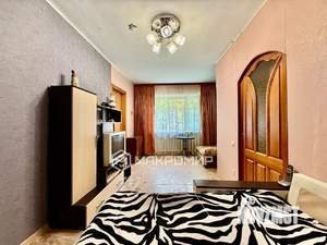 2-к квартира, вторичка, 40м2, 1/4 этаж
