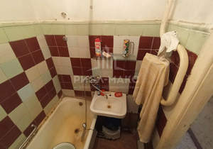 2-к квартира, вторичка, 49м2, 1/5 этаж