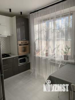 2-к квартира, вторичка, 60м2, 1/10 этаж