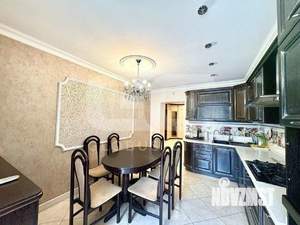 2-к квартира, вторичка, 72м2, 1/9 этаж