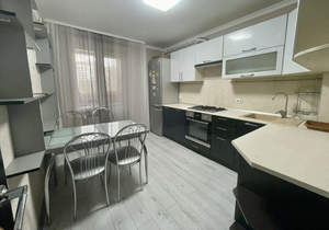 2-к квартира, вторичка, 55м2, 1/10 этаж
