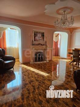 4-к квартира, вторичка, 117м2, 8/9 этаж