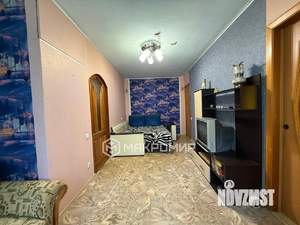 2-к квартира, вторичка, 40м2, 1/4 этаж