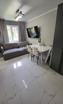 2-к квартира, вторичка, 55м2, 1/5 этаж
