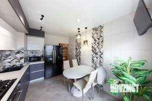 3-к квартира, вторичка, 63м2, 4/10 этаж
