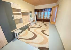 3-к квартира, вторичка, 63м2, 5/5 этаж