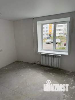 2-к квартира, вторичка, 61м2, 1/4 этаж