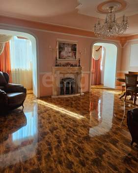 4-к квартира, вторичка, 117м2, 8/9 этаж