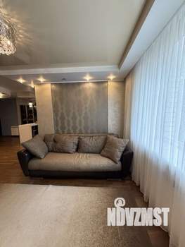 3-к квартира, вторичка, 102м2, 2/5 этаж