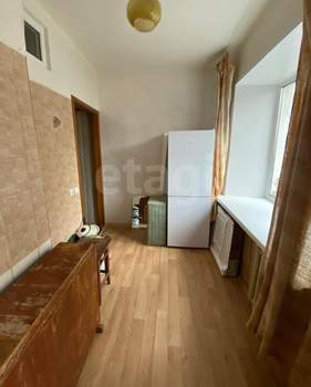 2-к квартира, вторичка, 50м2, 1/4 этаж