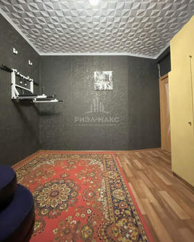 3-к квартира, вторичка, 53м2, 1/4 этаж