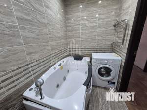 2-к квартира, вторичка, 67м2, 8/10 этаж