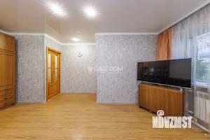 2-к квартира, вторичка, 44м2, 1/4 этаж